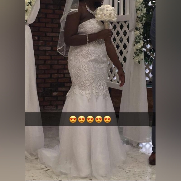 Ivory Strapless Wedding Dress - Picture 7 of 10